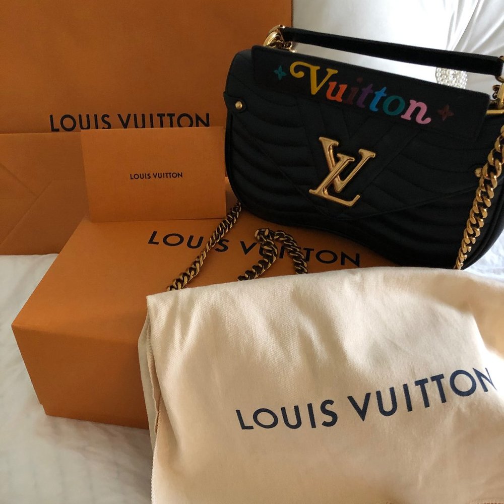 Louis Vuitton New Wave Chain MM Bag (Noir)